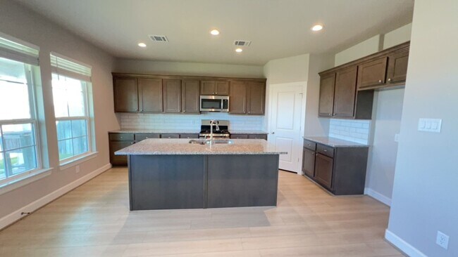 Building Photo - 1012 Tillman Ln