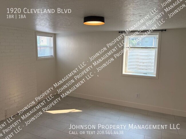 Building Photo - 1920 Cleveland Blvd