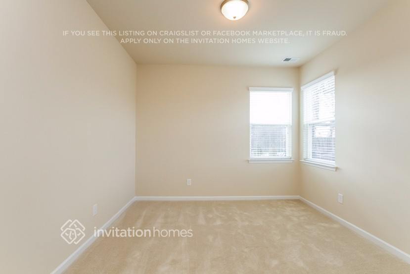 Building Photo - 141 Kingston Drive