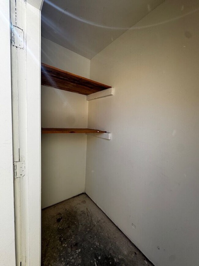 Building Photo - 12244 Menaul Blvd NE