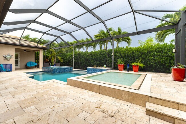 Building Photo - 1823 Cape Coral Pkwy W