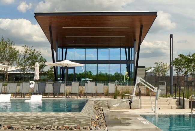 Building Photo - 7103 Silver Star Ln