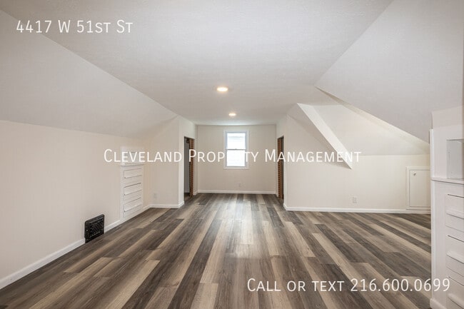 Building Photo - 4417 W 51st St