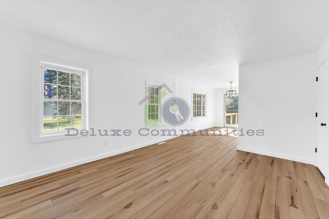 Building Photo - 3 Bed, 1 Bath, Single Family Home