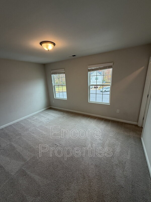 Building Photo - 208 Abercorn Way