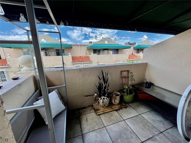 Building Photo - 8675 NW 5th Terrace