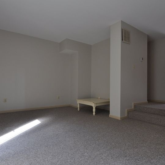 Building Photo - 206 Roundhouse Ct