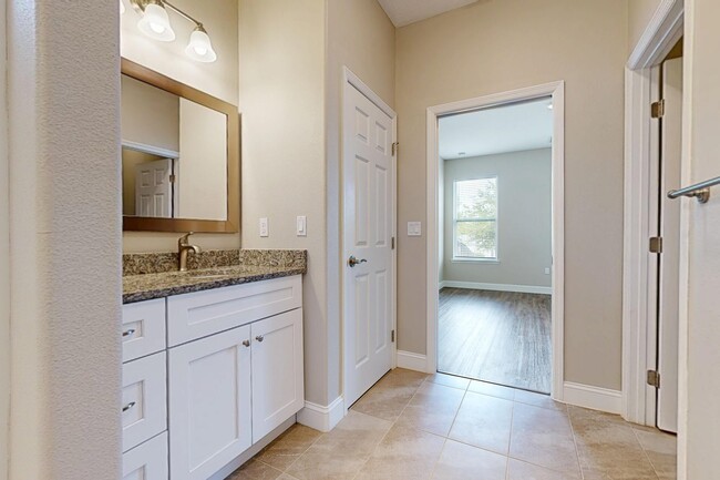 Floorplan - Eleven Oaks