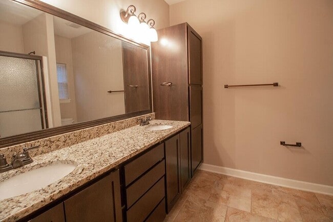 Building Photo - 7413 Rosedown Dr