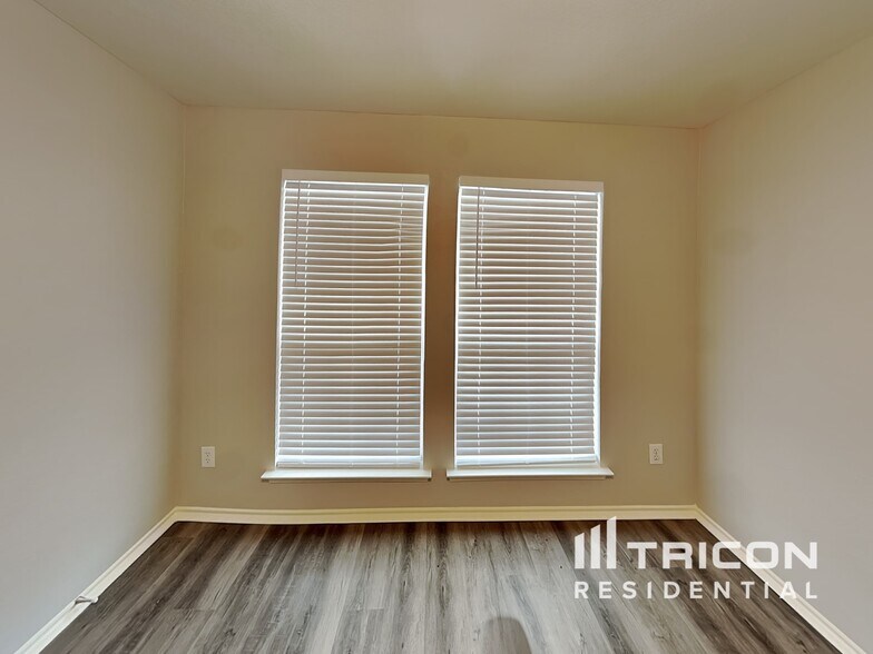 Building Photo - 739 Lentisco Dr