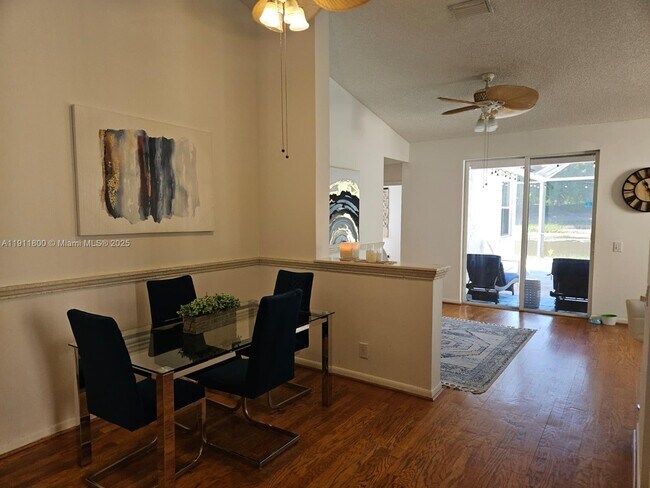 Building Photo - 900 Savannah Falls Dr