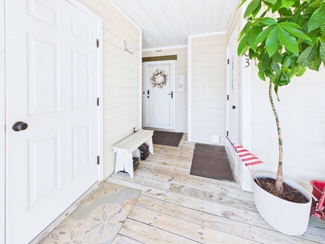 Building Photo - Furnished 2 bd/ 2 ba condo in St James Community!