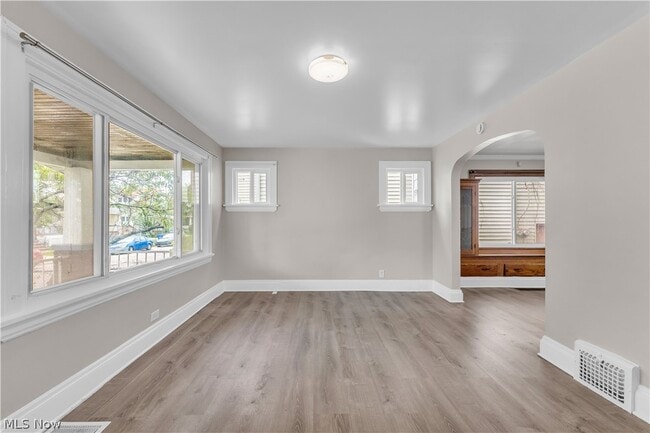 Building Photo - 3407 W 91st St