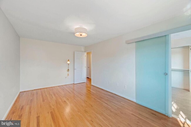 Building Photo - 1028 N Pelham St