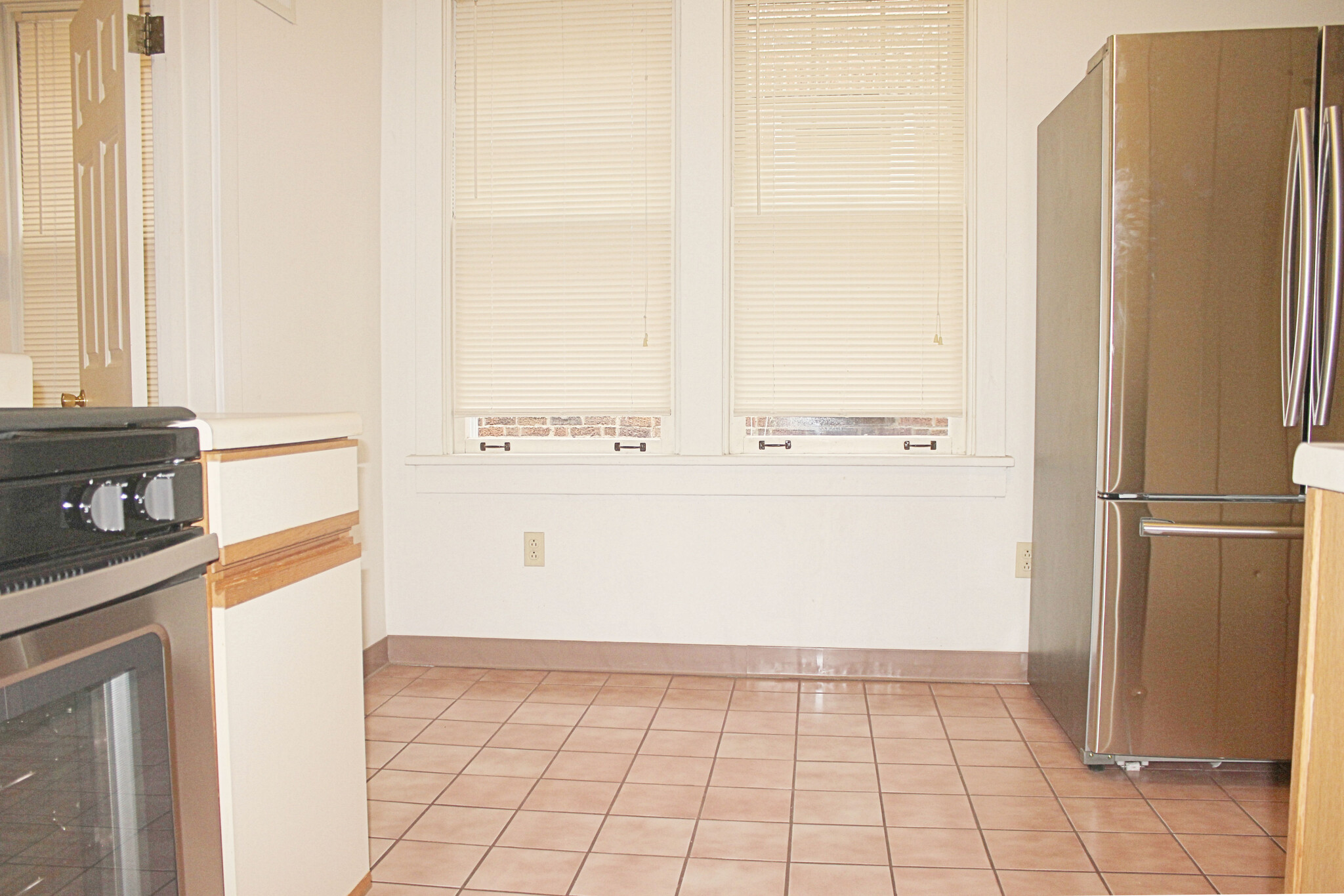 Kitchen space for table - 5840 Alderson St