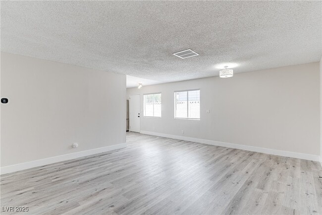 Building Photo - 1516 Saylor Way