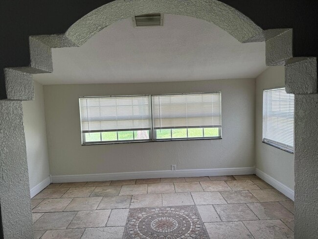 Building Photo - 1751 NW 34th Ave