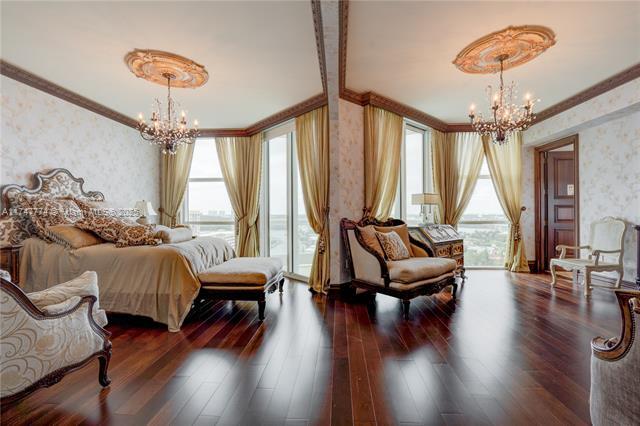 Building Photo - 16047 Collins Ave