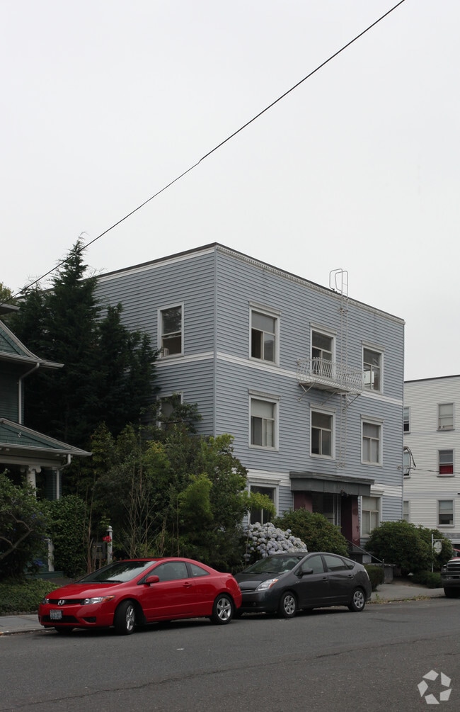 Building Photo - Smith House