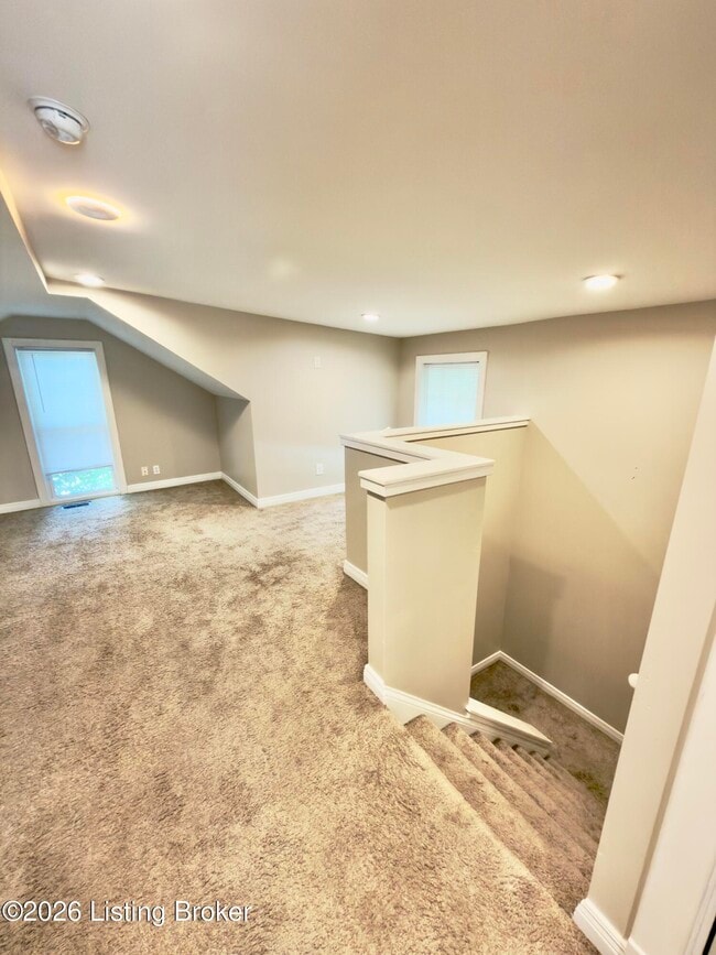 Building Photo - 2125 Crittenden Dr