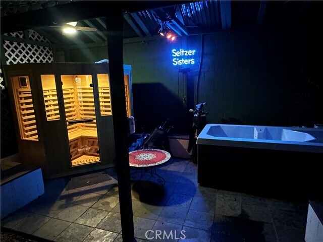 Building Photo - 7930 Vulcan Dr