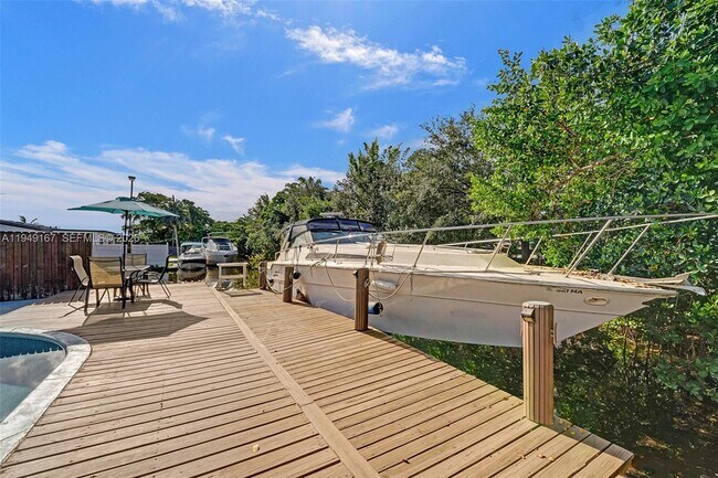 Building Photo - 3730 SW 47th Ct