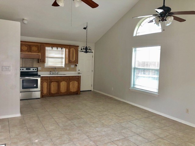 Building Photo - 724 S O'Hare Dr