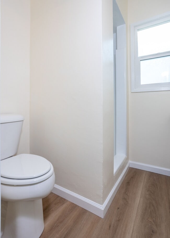 Building Photo - 312 S Myrtle St