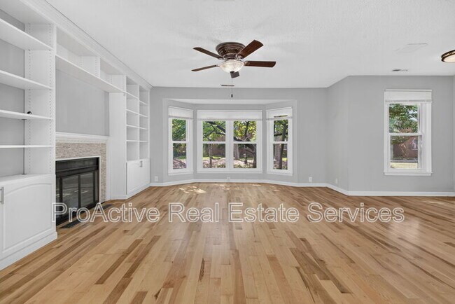 Building Photo - 1316 Llewellyn Ave