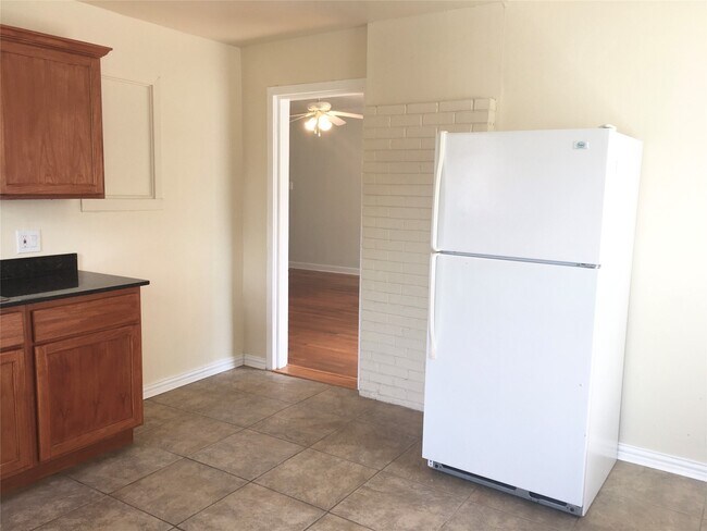 Building Photo - 3422 Rosedale St