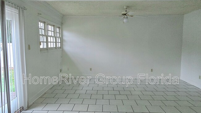 Building Photo - 1700 Aloma Ave