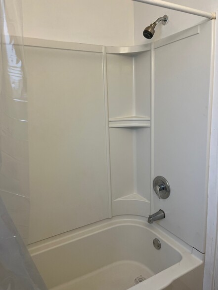 Building Photo - 631 Tisdale Ave