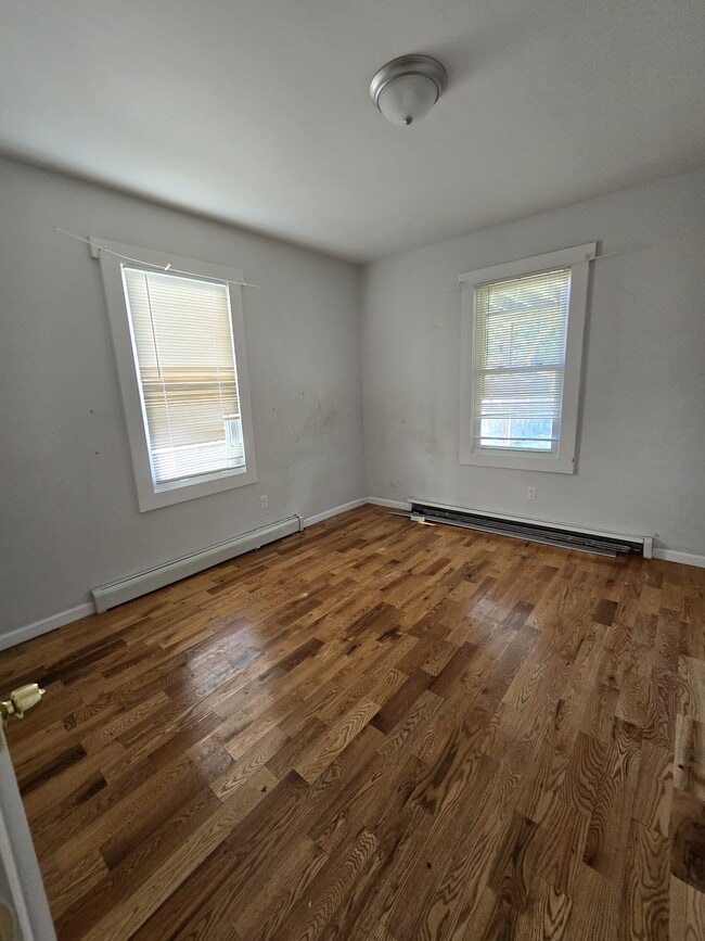 Building Photo - 14 Alling St