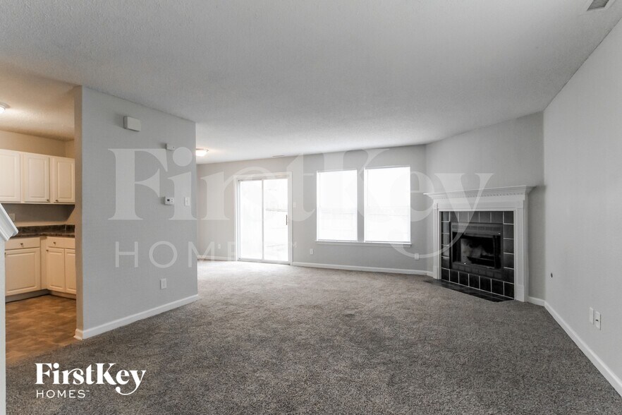 Building Photo - 5980 Redcliff S Ln