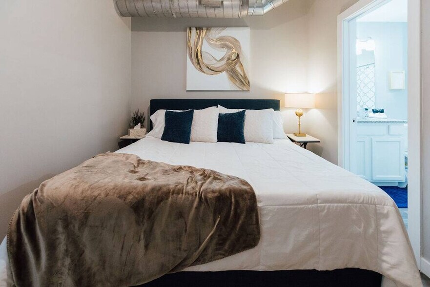 Building Photo - 117 Spring St