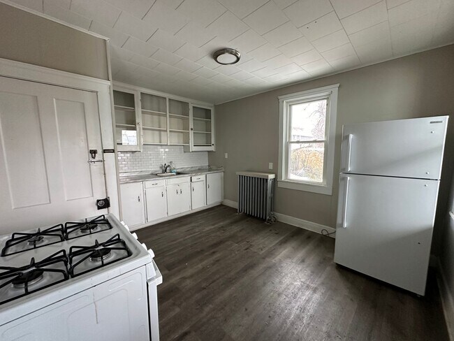 Building Photo - 1308-1310 Buhrer Avenue