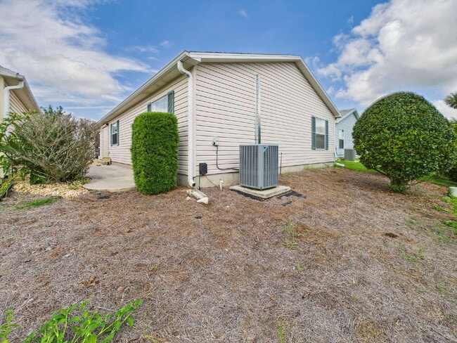 Building Photo - 480 Hildalgo Dr