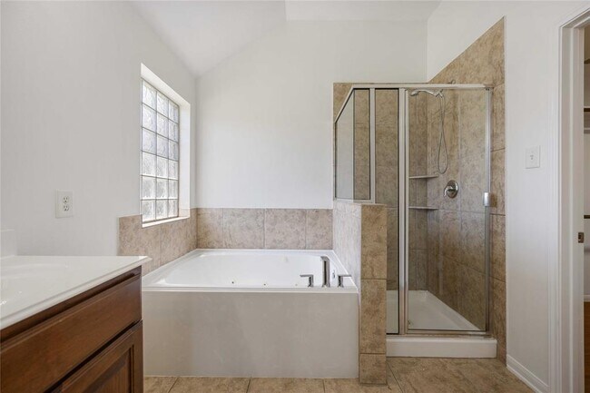 Building Photo - 2301 Shadow Canyon Ct