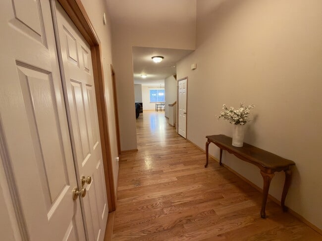 Building Photo - 5124 NW Crady Ln