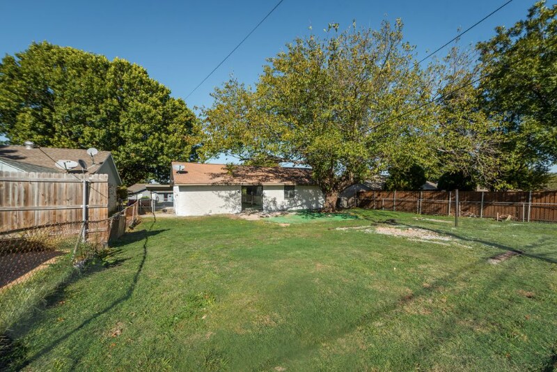 Building Photo - 2626 Bobwhite Blvd