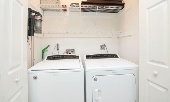 Building Photo - For Lease | 2 Bed, 2 Bath | 1,630 Sq Ft | ...