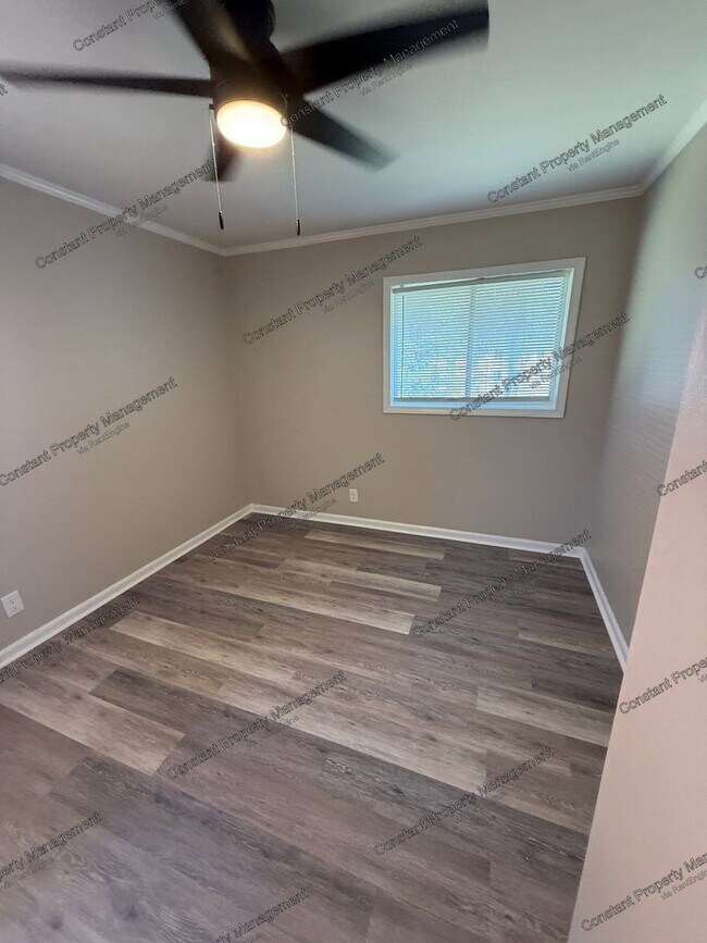 Building Photo - 4221 Ayers Rd