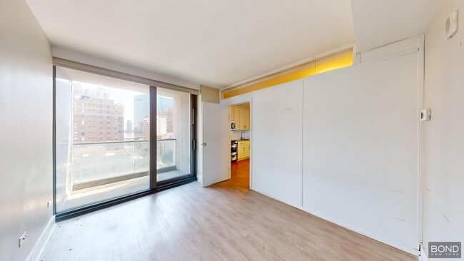 Building Photo - 237 E 34th St