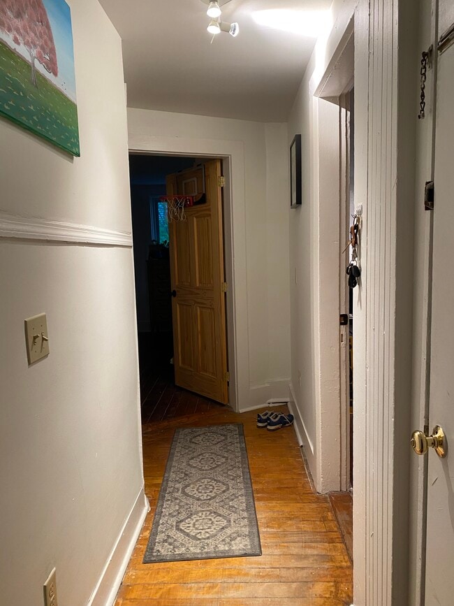 Building Photo - 139 Railroad St