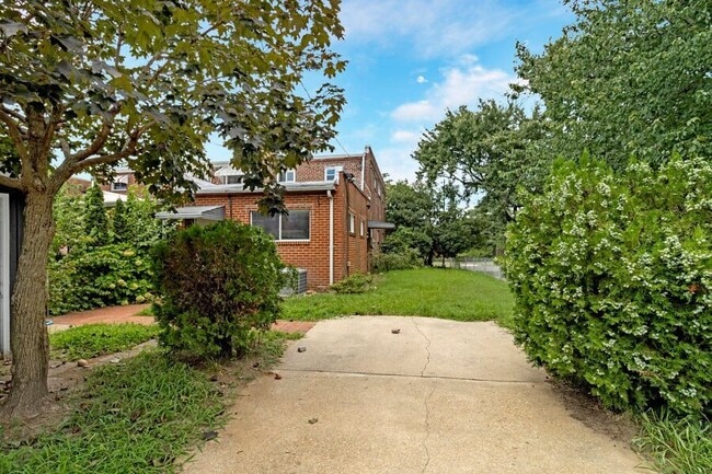 Building Photo - 153 Anacostia Ave NE