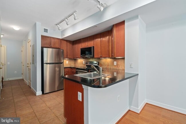 Building Photo - 631 D Street NW