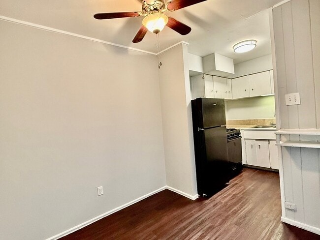 Building Photo - 1000 Heights Blvd