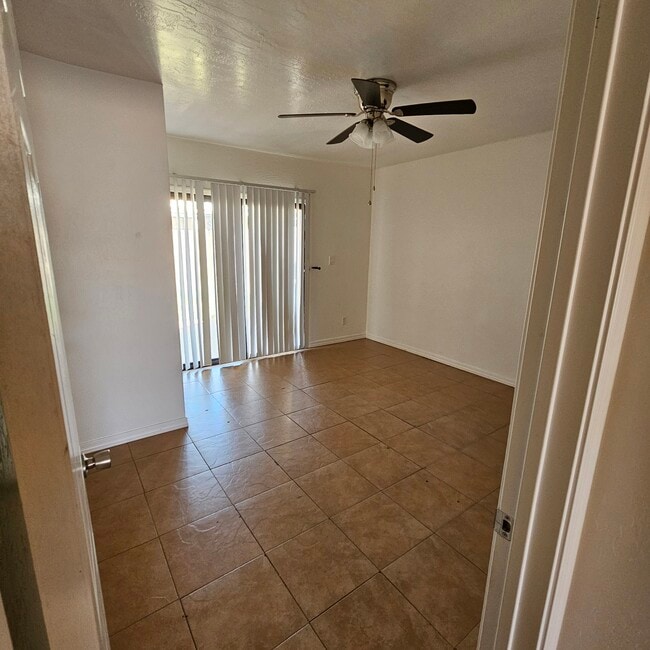 Building Photo - 420 S Terry Ln