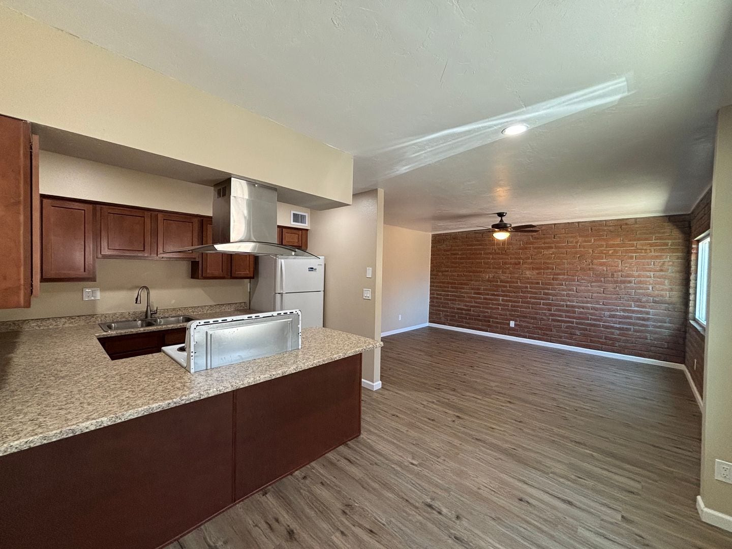 Building Photo - 3960 E Flower St