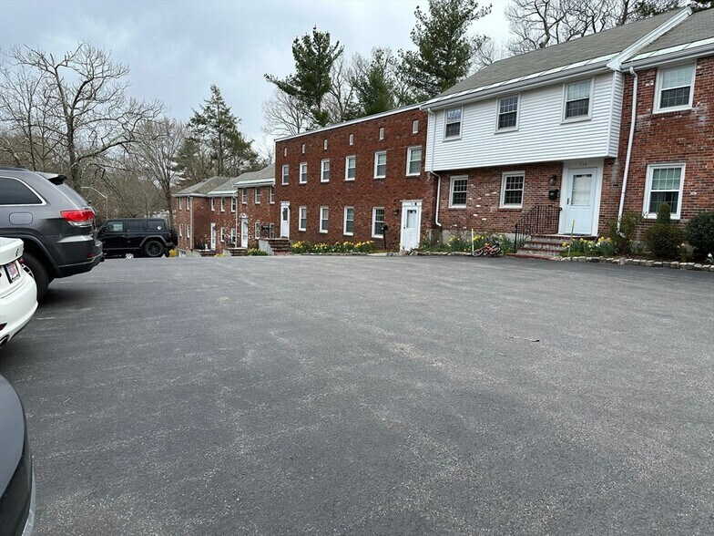 Primary Photo - 709 Hammond St